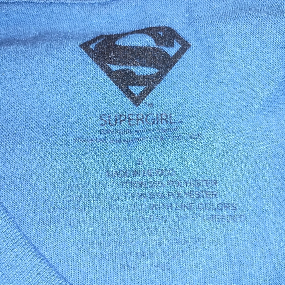 SUPERGIRL T-SHIRT WITH CAPE - Small // Cosplay Costume Tee Shirt DC Comics Hero - Picture 12 of 14